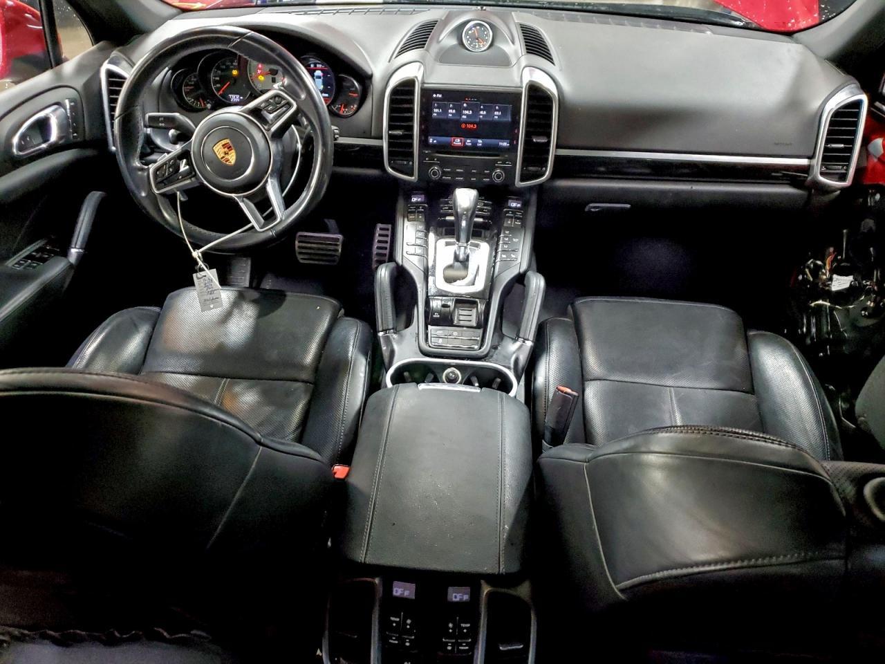 2018 PORSCHE CAYENNE