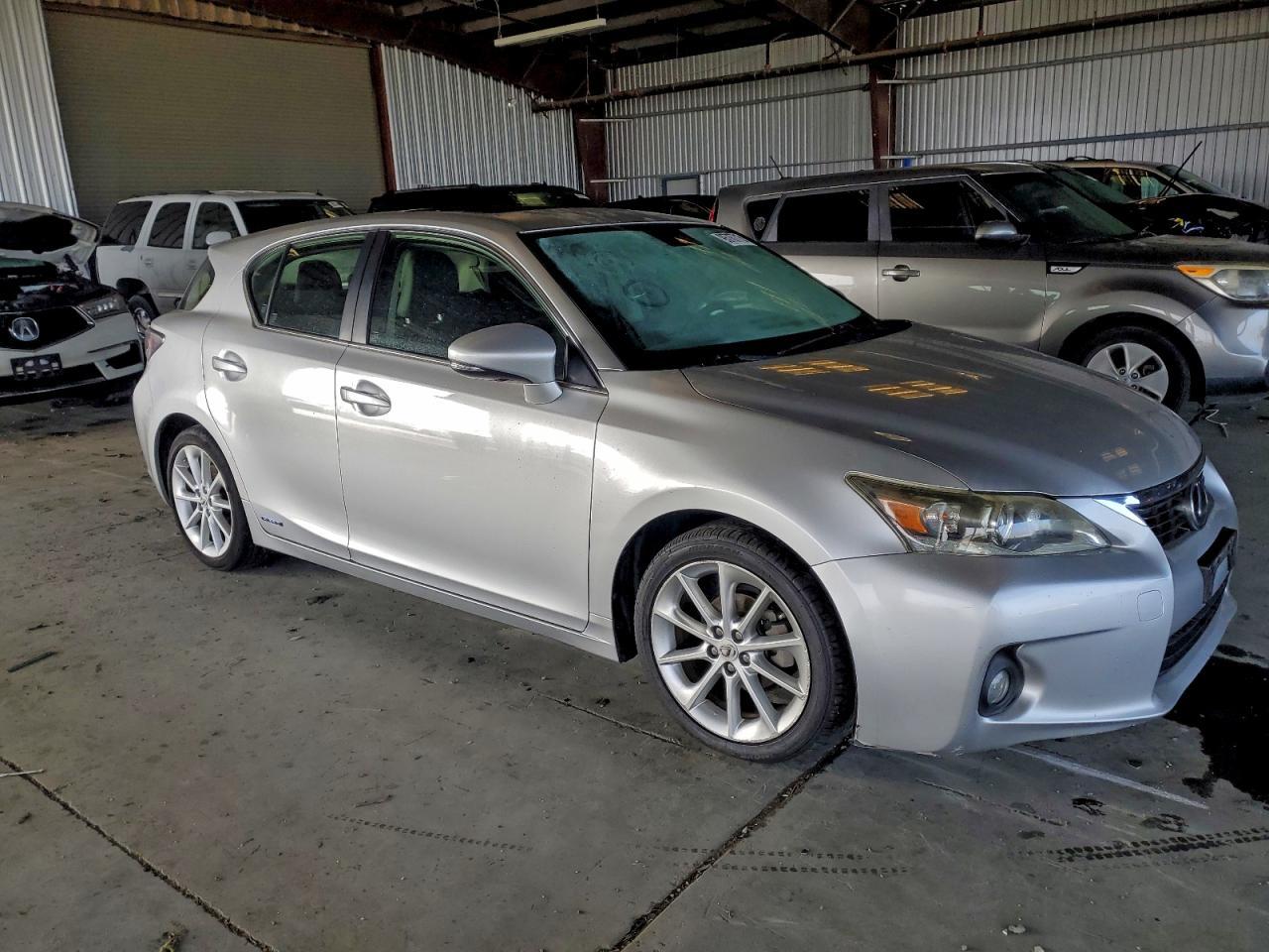 2013 LEXUS CT 200