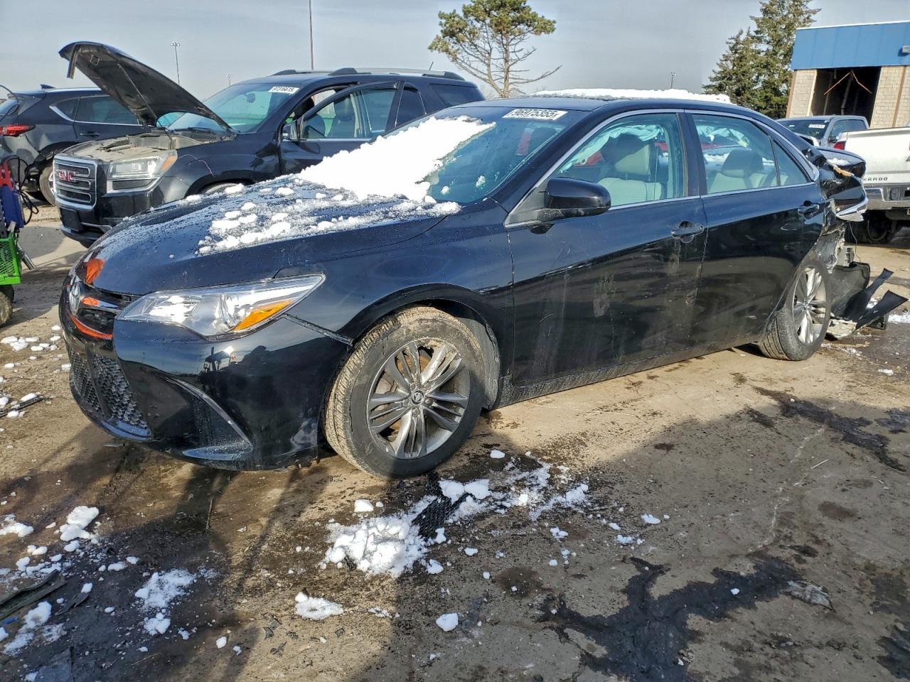2015 TOYOTA CAMRY