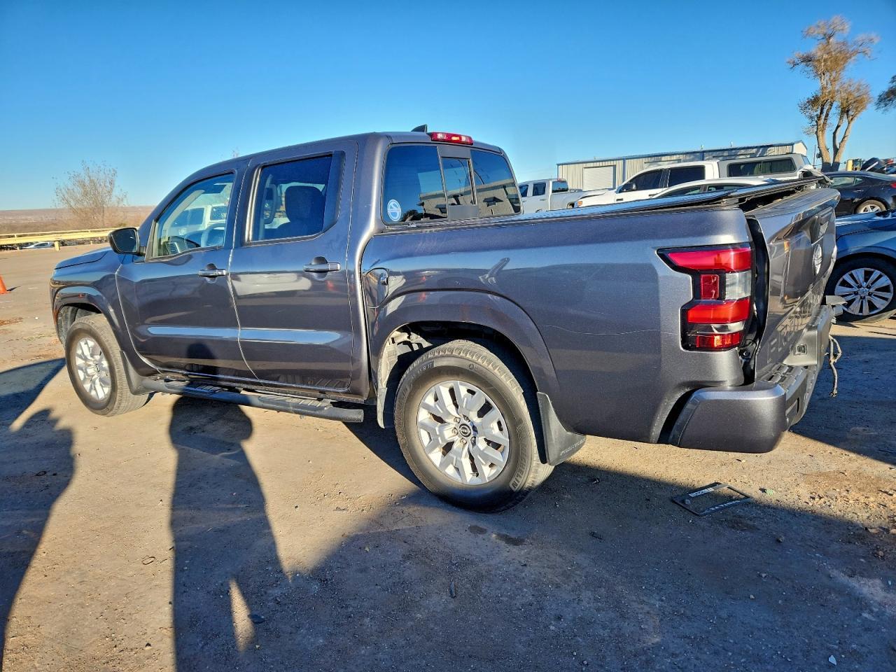 2022 NISSAN Frontier