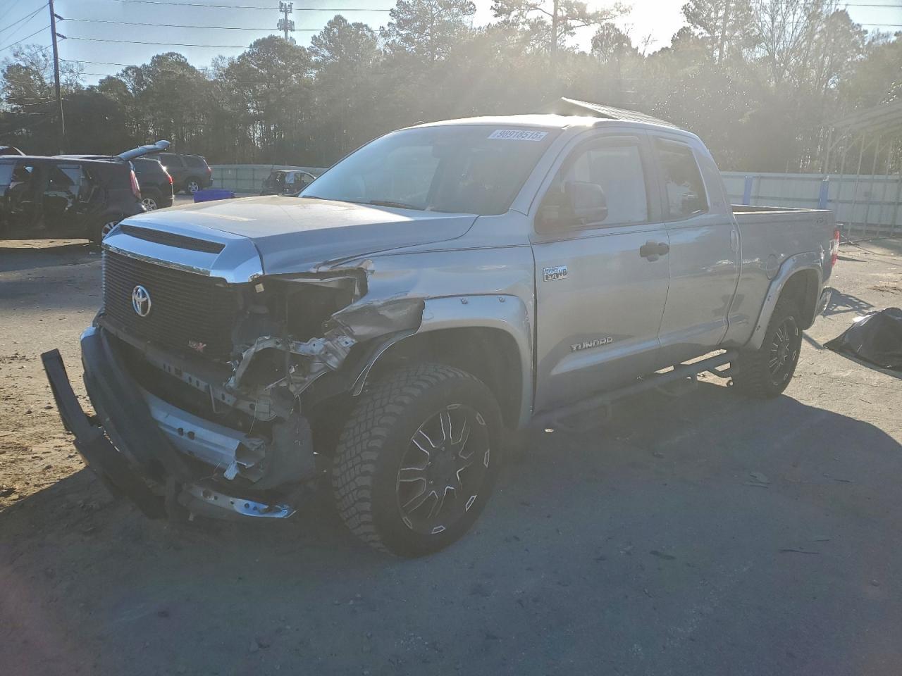 2016 TOYOTA TUNDRA