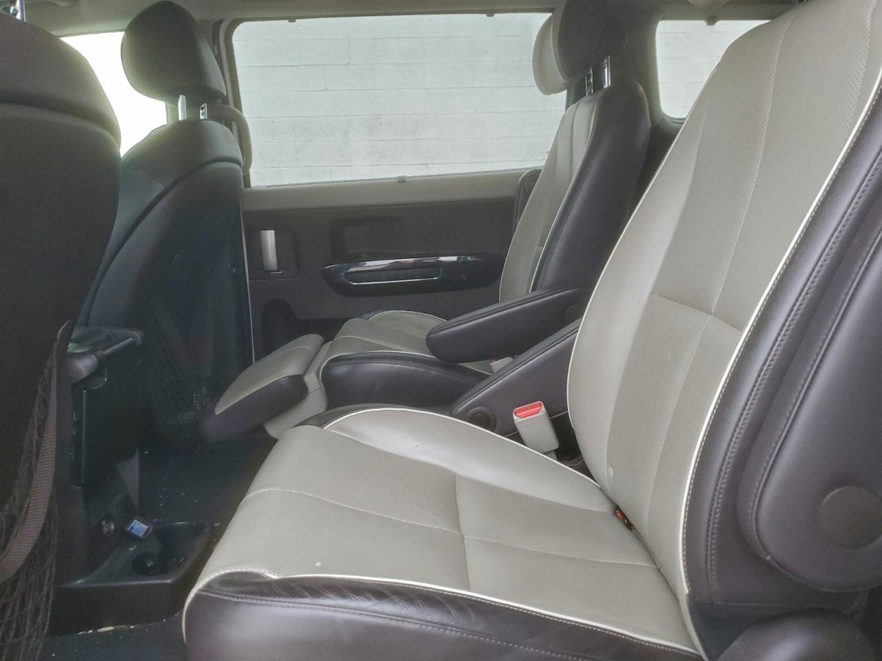 2015 KIA SEDONA