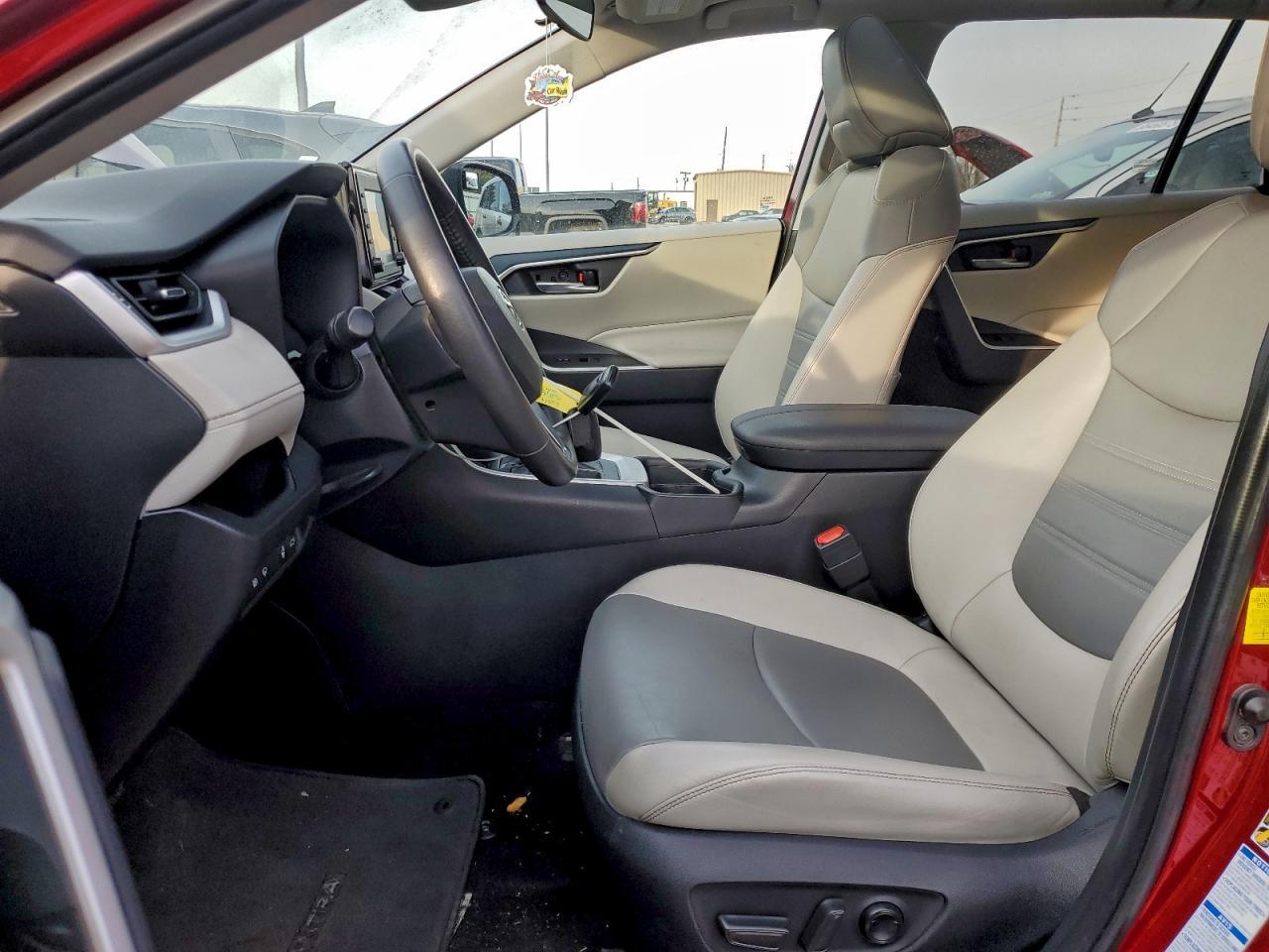 2020 TOYOTA RAV4