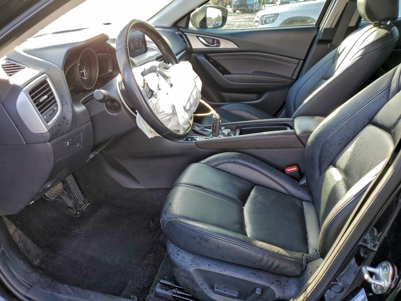 2018 MAZDA 3