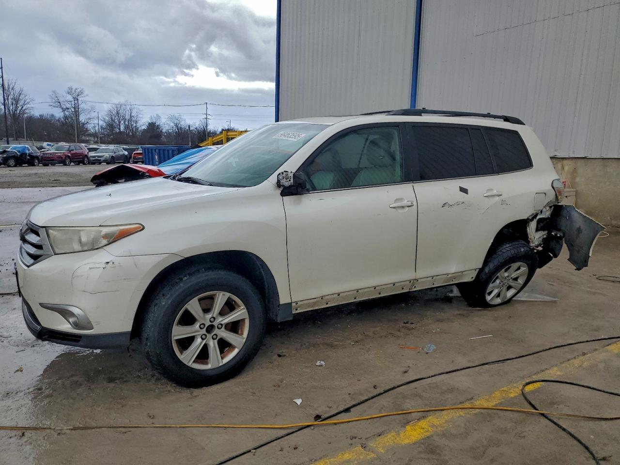 2013 TOYOTA HIGHLANDER