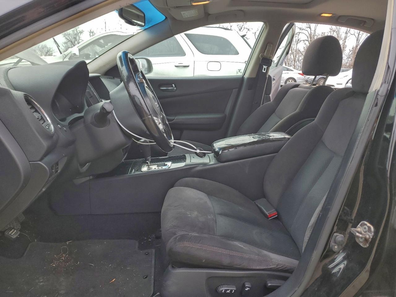 2010 NISSAN Maxima