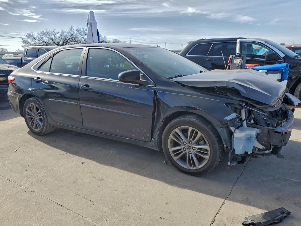 2015 TOYOTA CAMRY