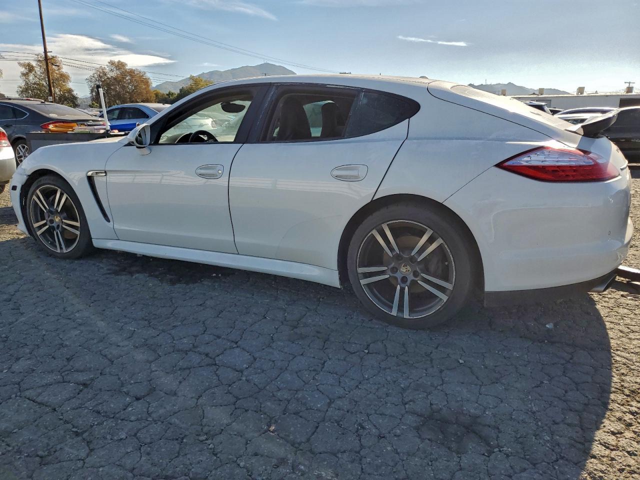2012 PORSCHE Panamera