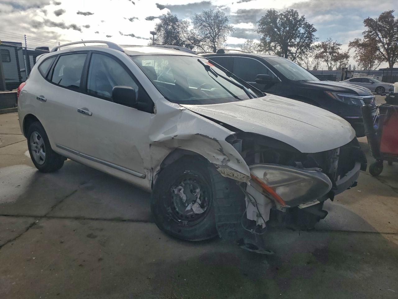 2014 NISSAN ROGUE
