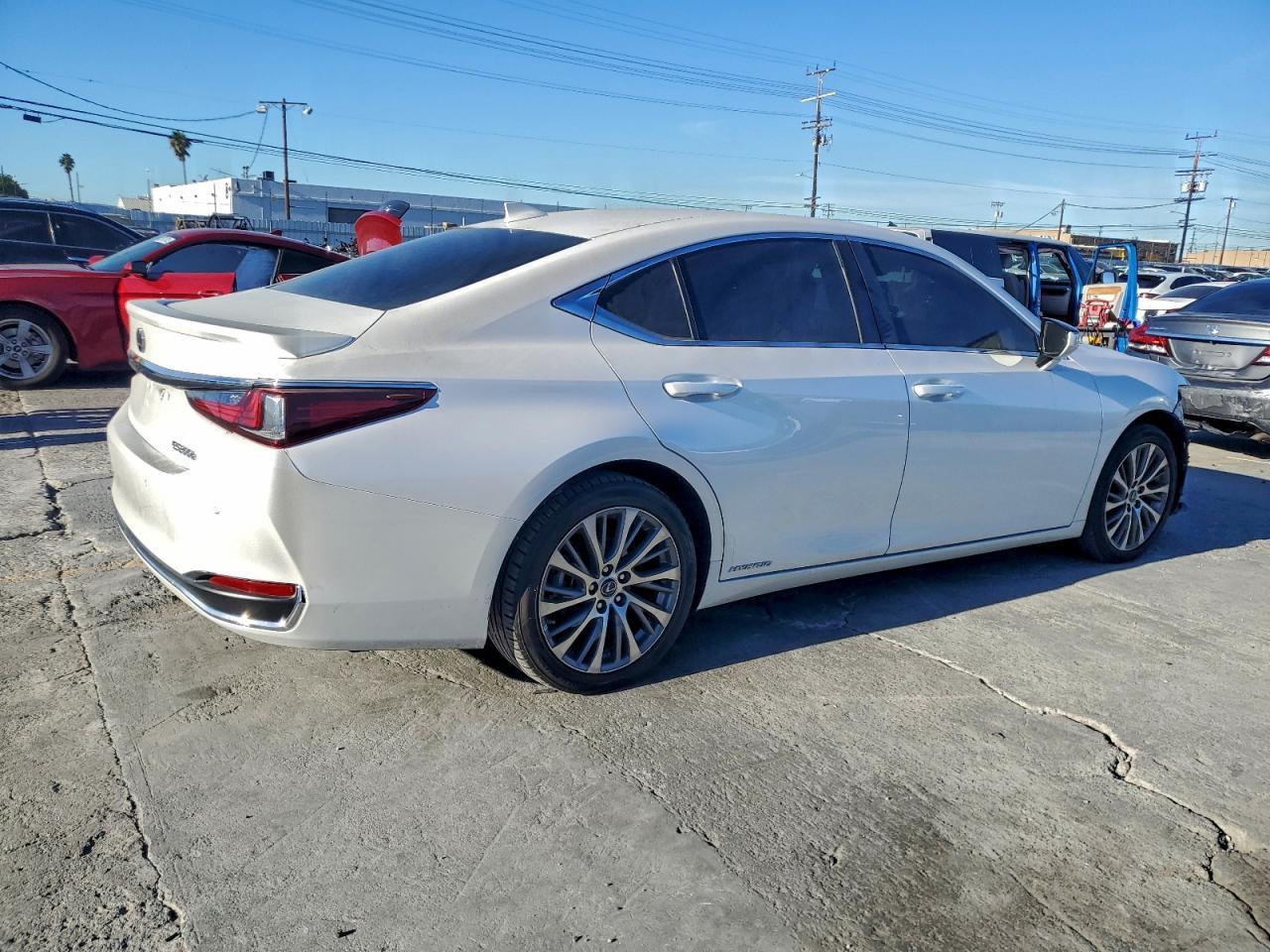 2021 LEXUS ES 300H
