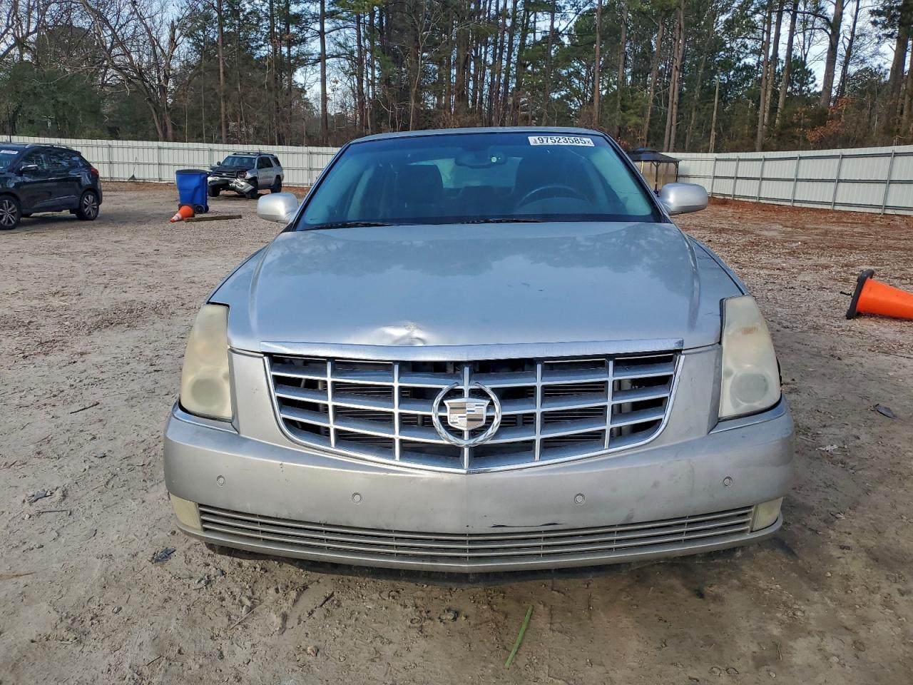 2010 CADILLAC DTS