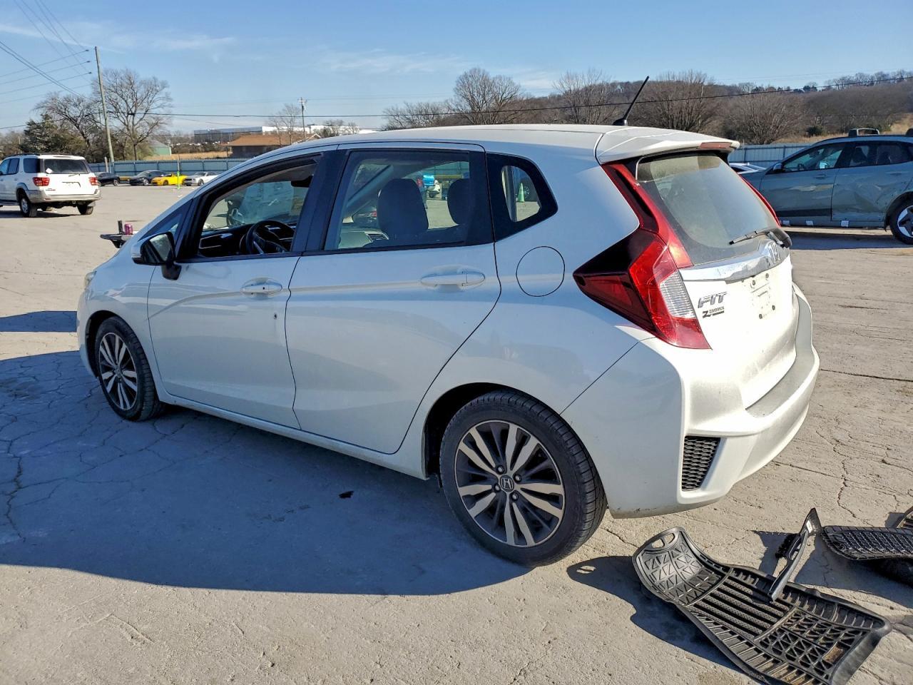 2016 HONDA FIT