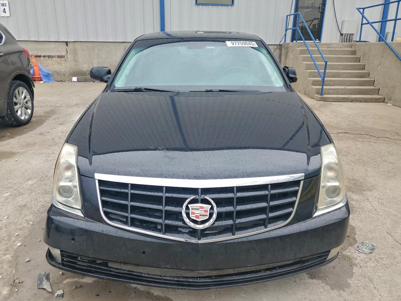2010 CADILLAC DTS