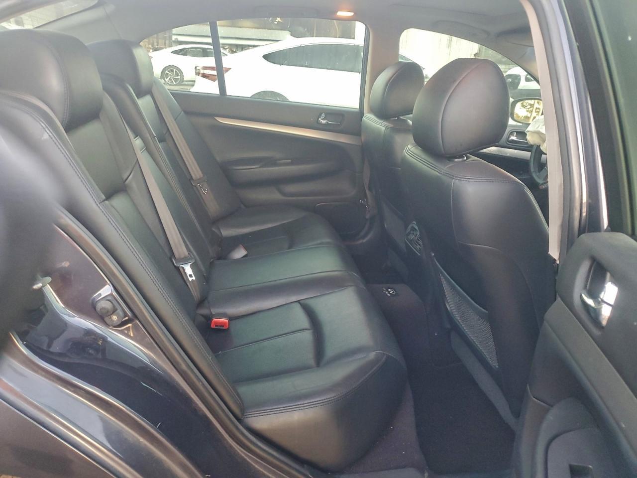 2012 INFINITI G37