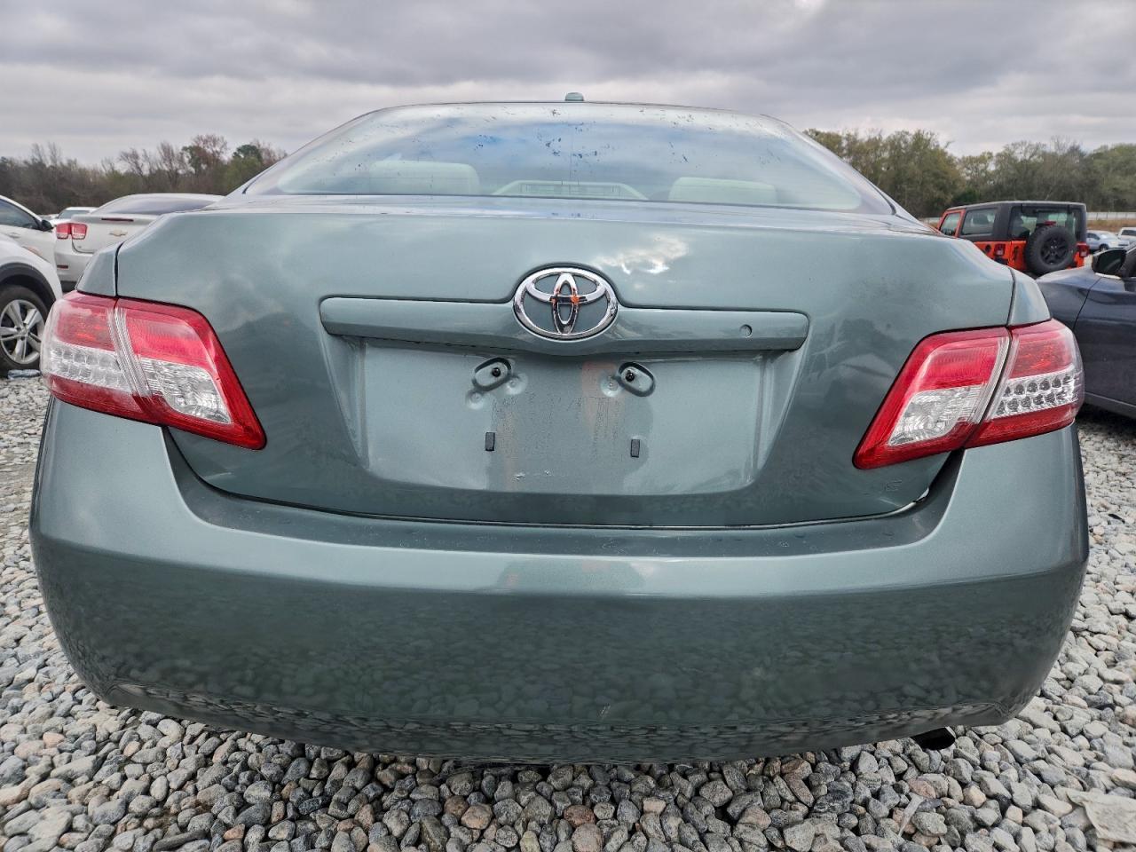 2011 TOYOTA CAMRY