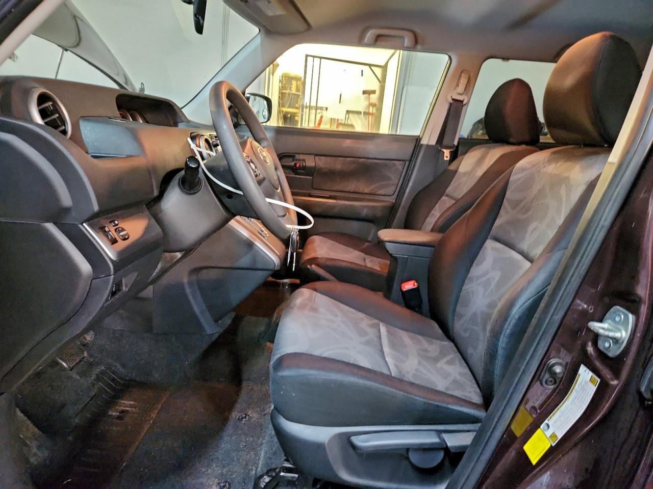 2015 SCION xB
