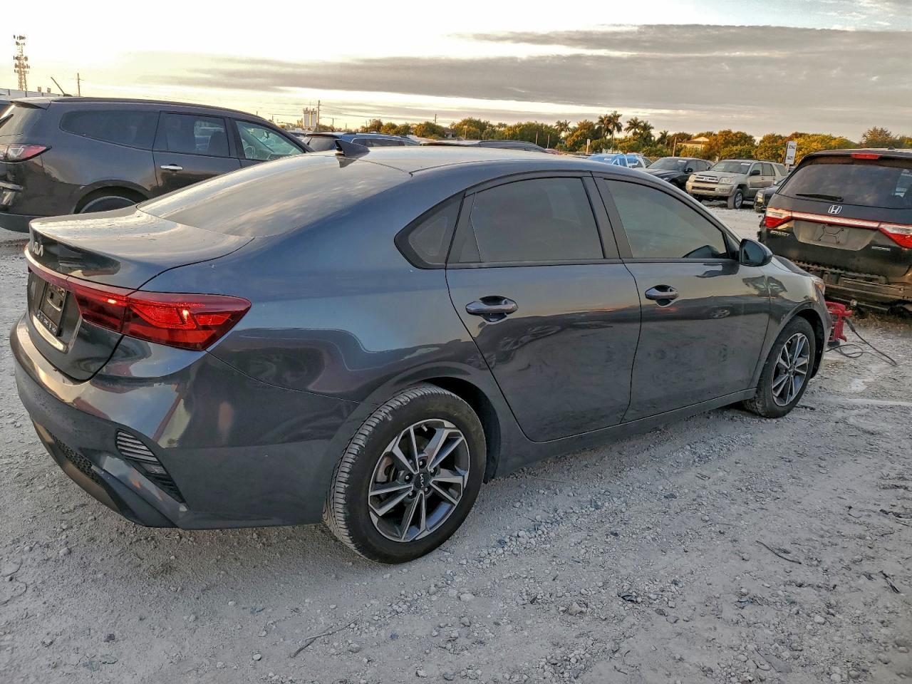 2023 KIA FORTE