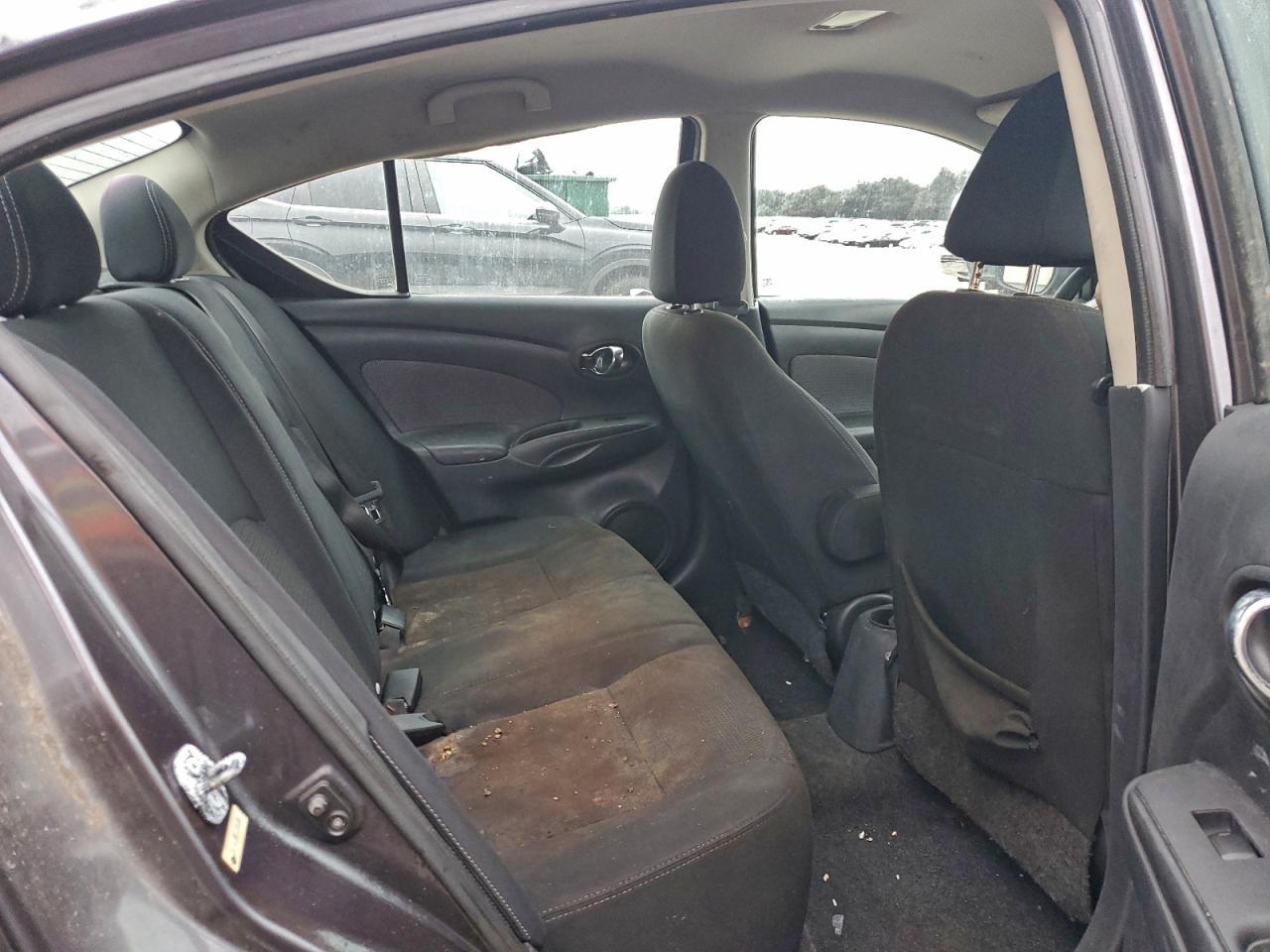 2015 NISSAN VERSA