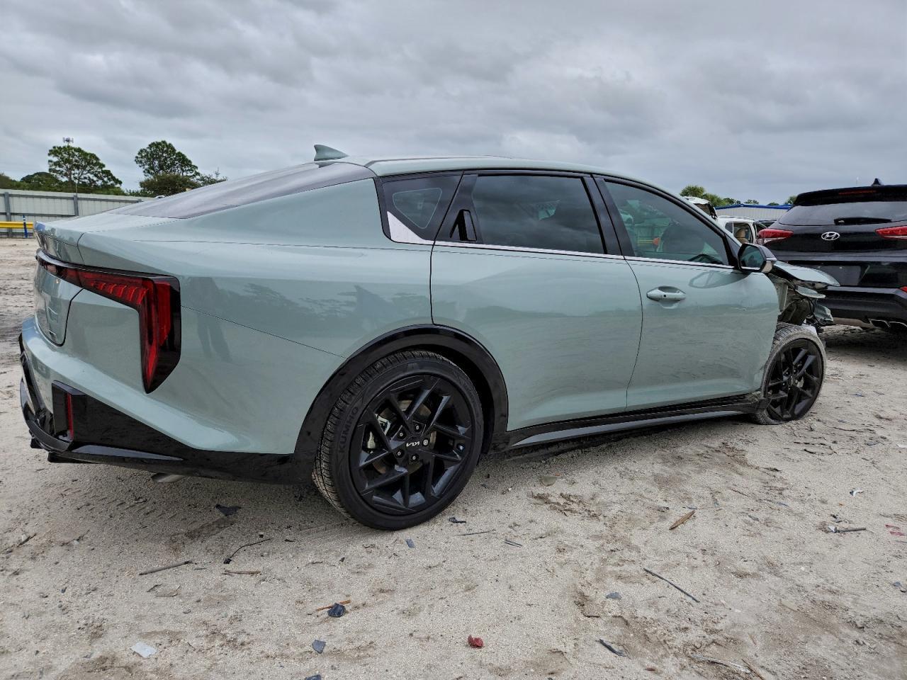 2025 KIA K4