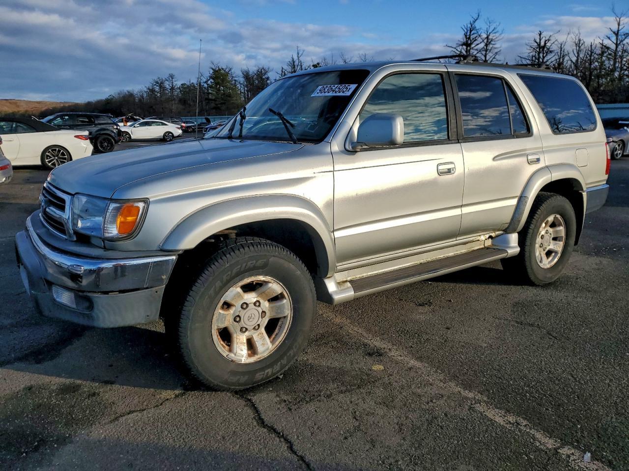 2000 TOYOTA 4Runner
