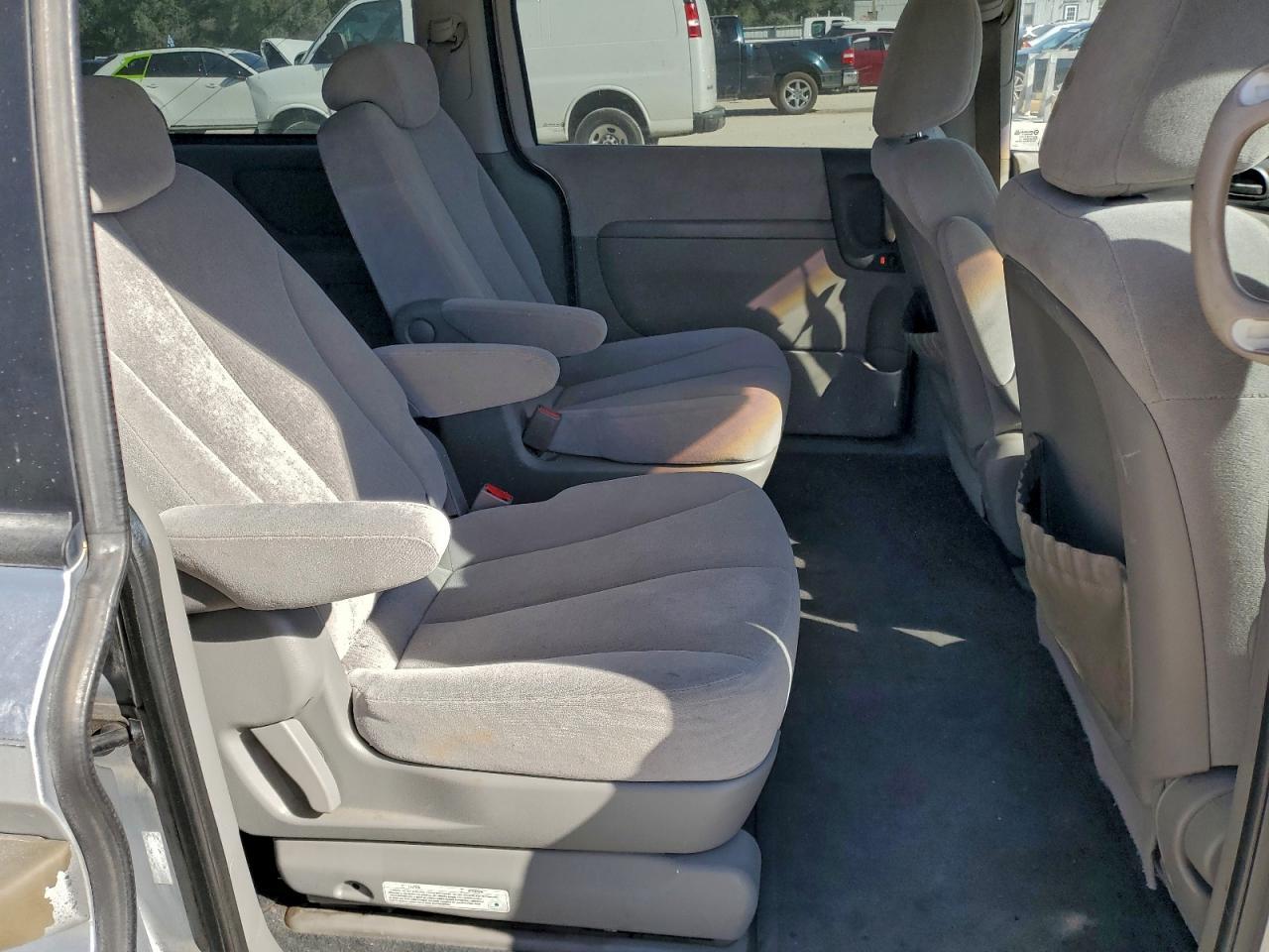 2008 KIA SEDONA