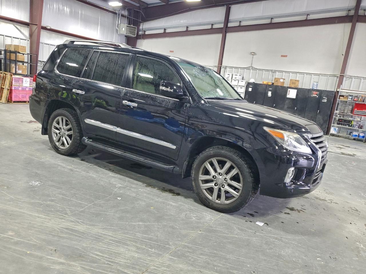 2013 LEXUS LX 570