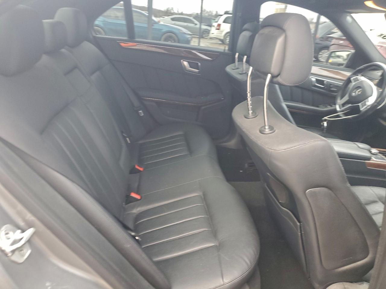 2013 MERCEDES-BENZ E-Class