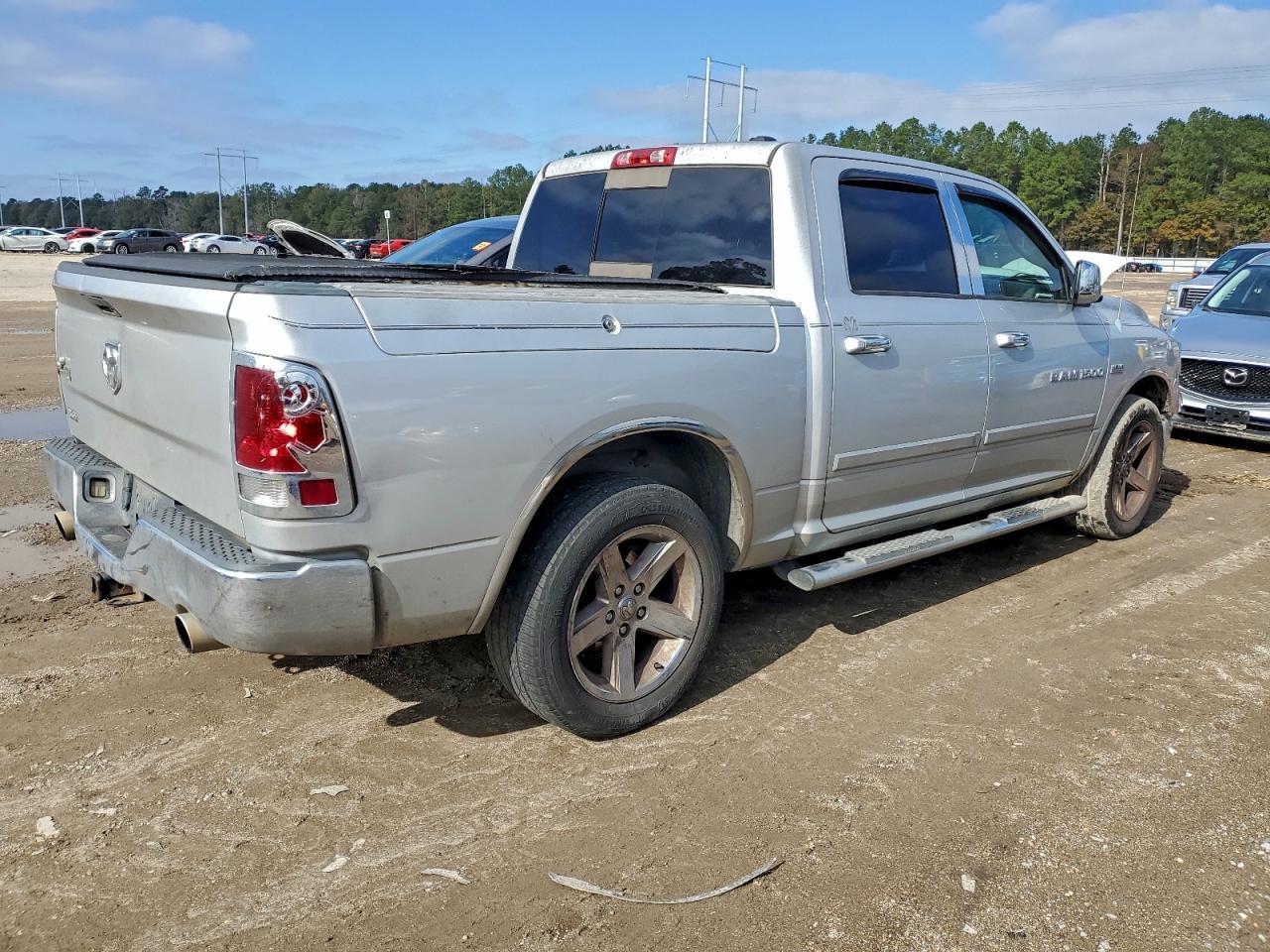2011 DODGE RAM 1500