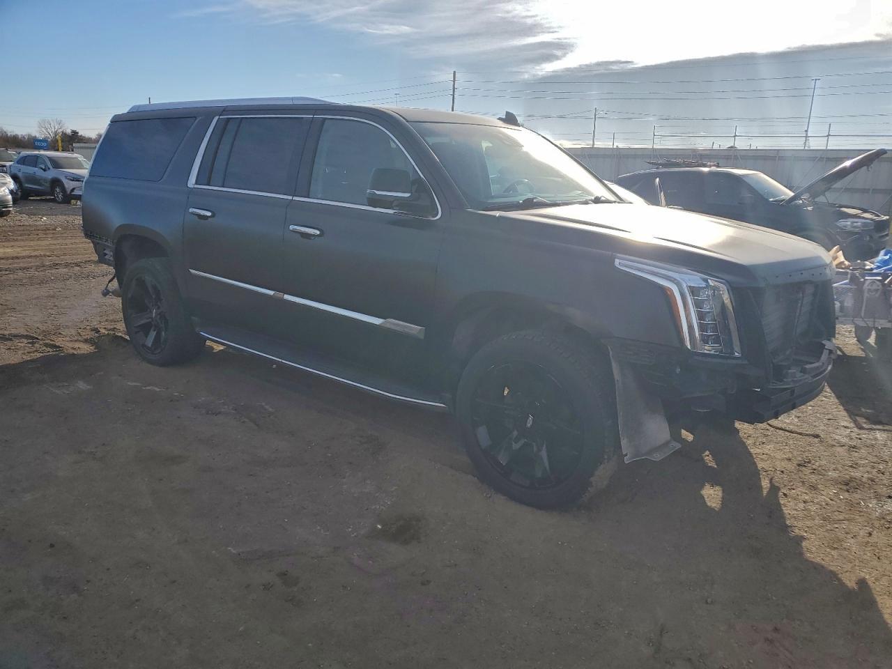2017 CADILLAC Escalade ESV