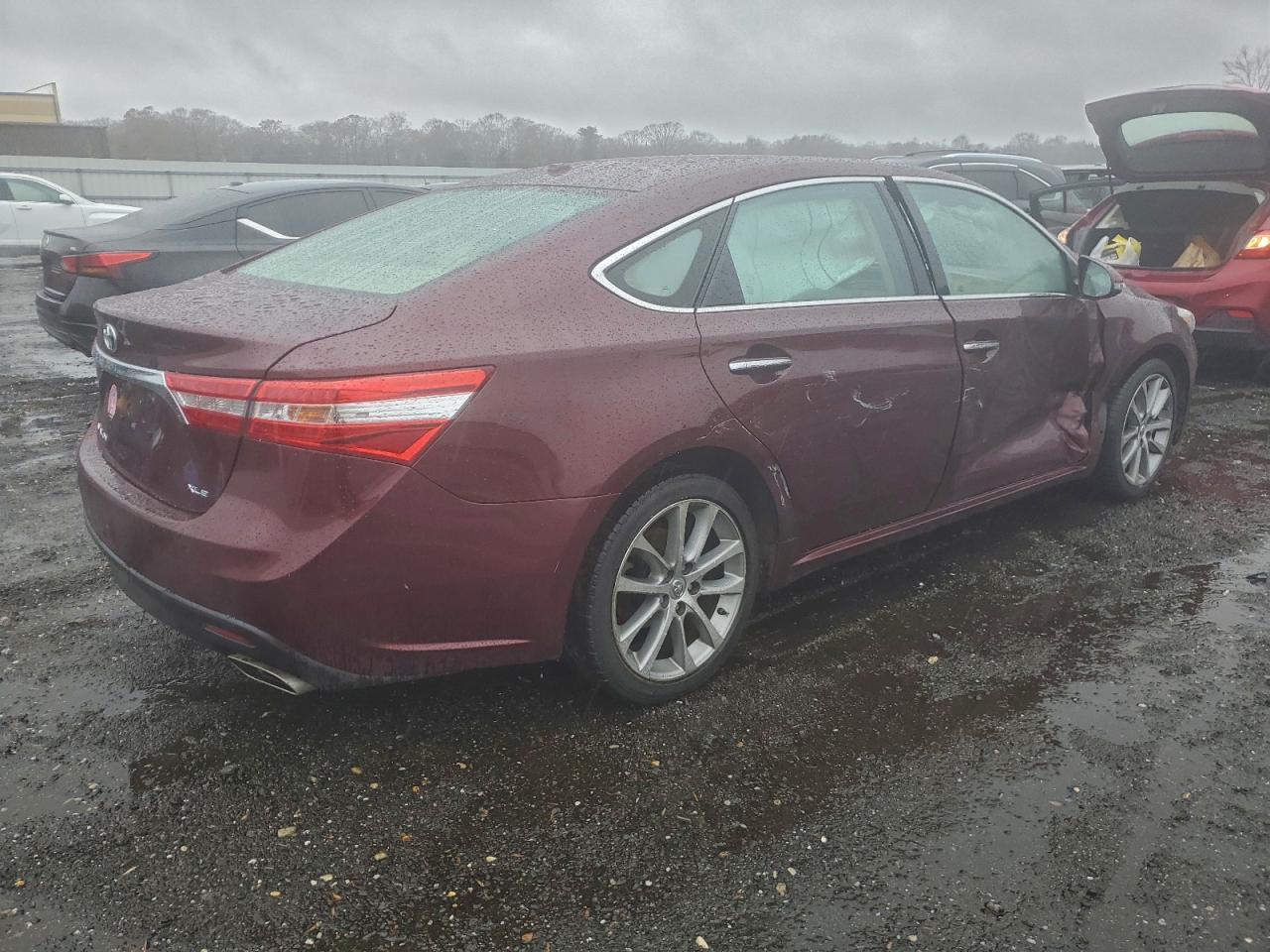 2015 TOYOTA Avalon
