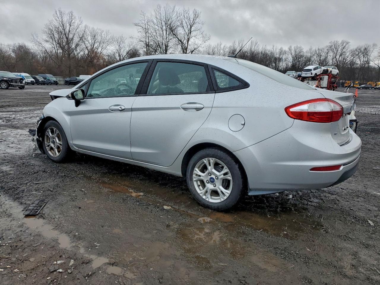 2015 FORD Fiesta