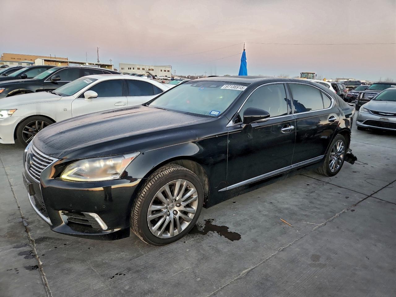2013 LEXUS LS 460