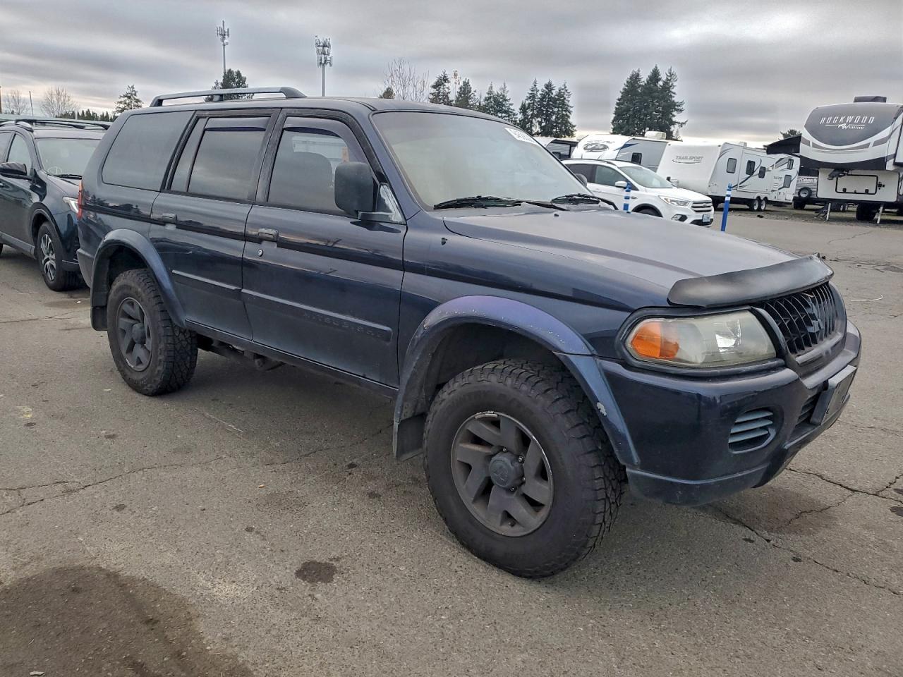 2002 MITSUBISHI Montero