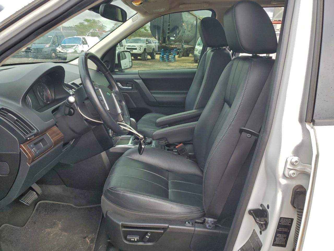 2013 LAND ROVER LR2