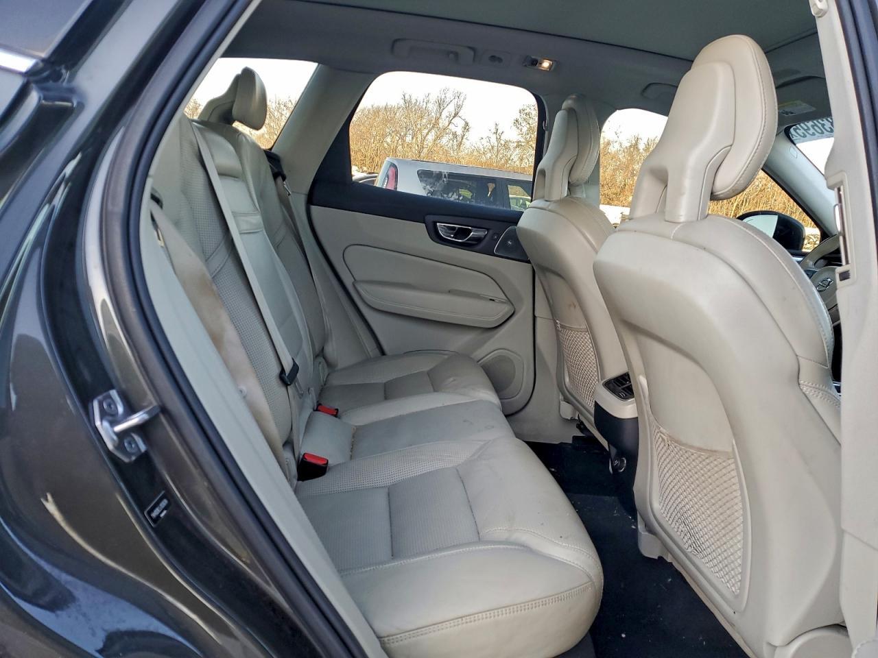 2018 VOLVO XC60