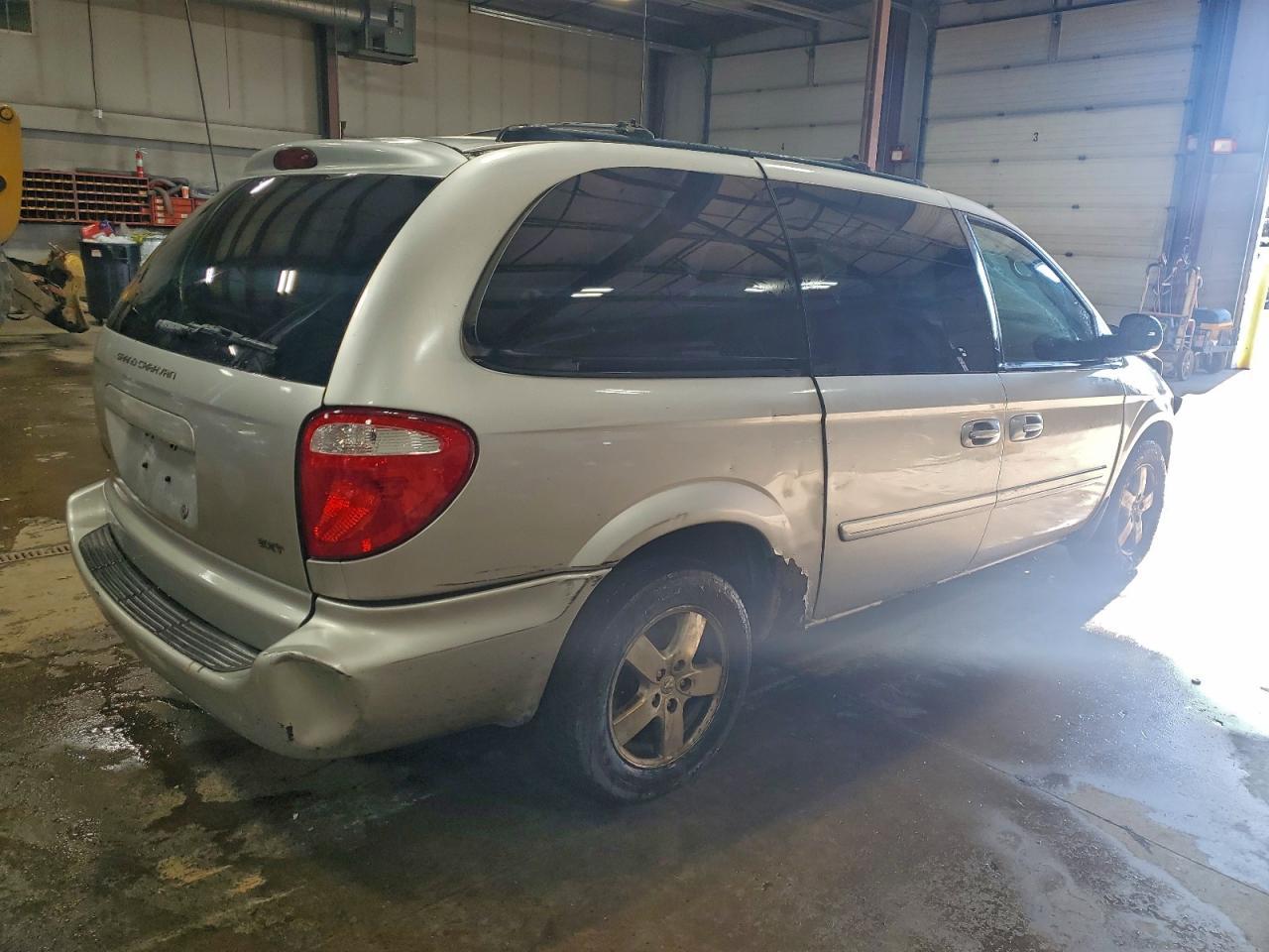 2005 DODGE GRAND CARAVAN