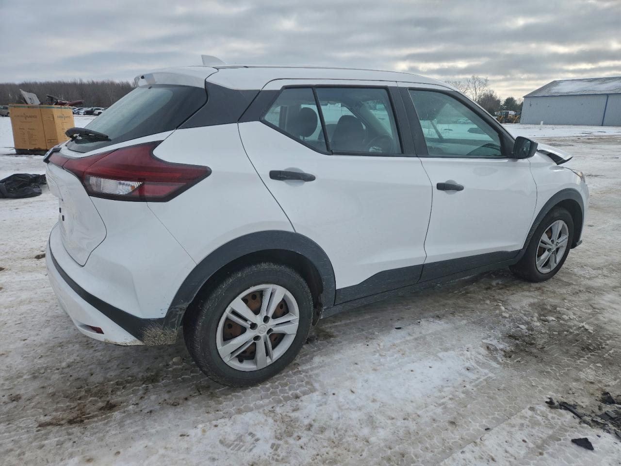 2021 NISSAN KICKS