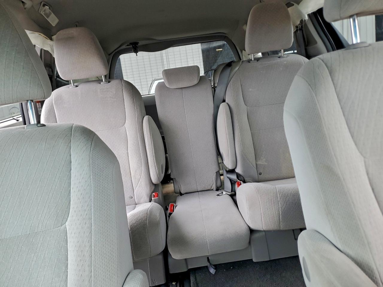 2015 TOYOTA SIENNA