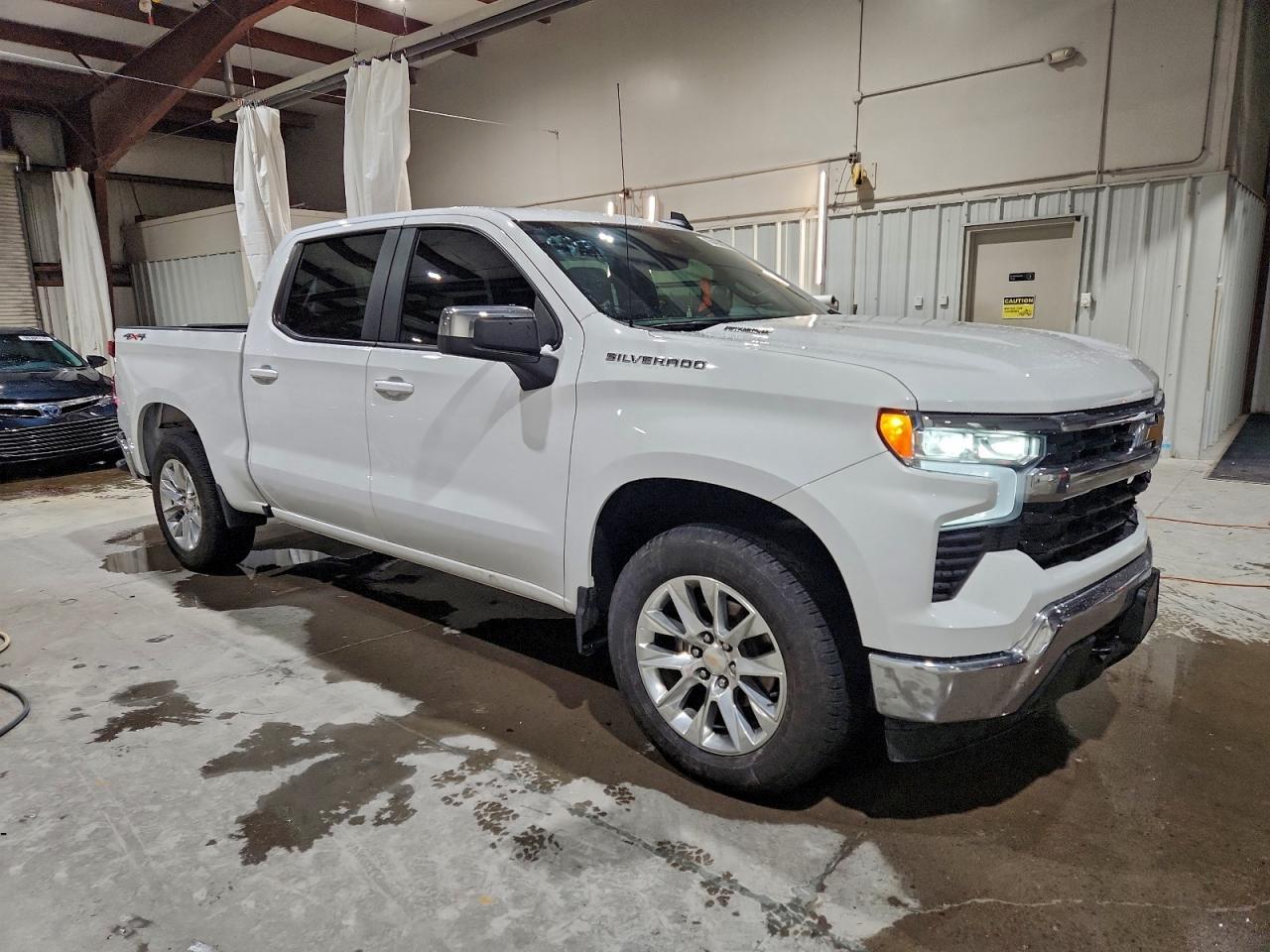 2024 CHEVROLET Silverado
