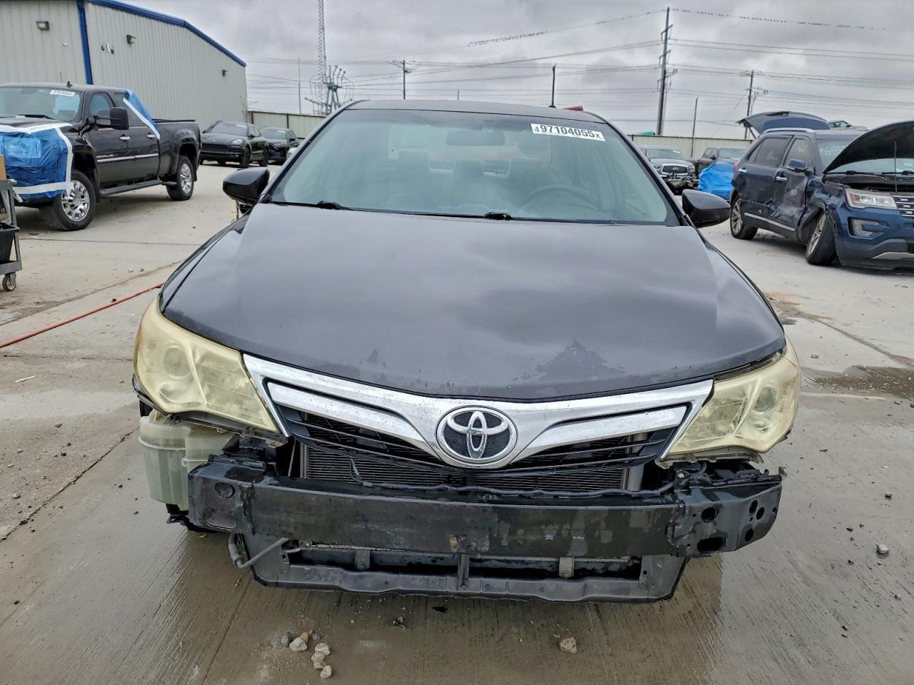 2014 TOYOTA CAMRY