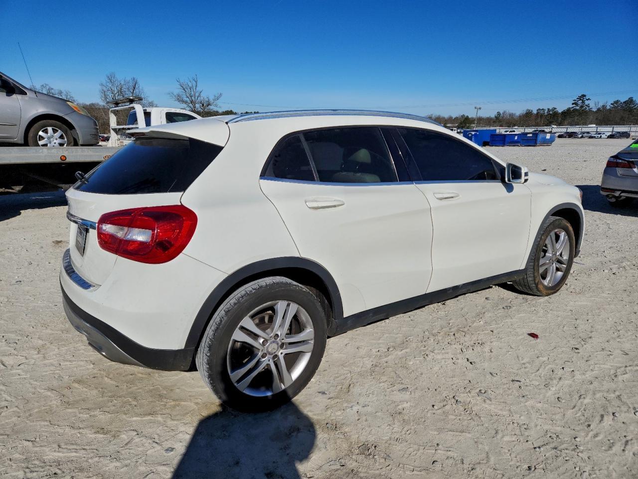 2015 MERCEDES-BENZ GLA-Class