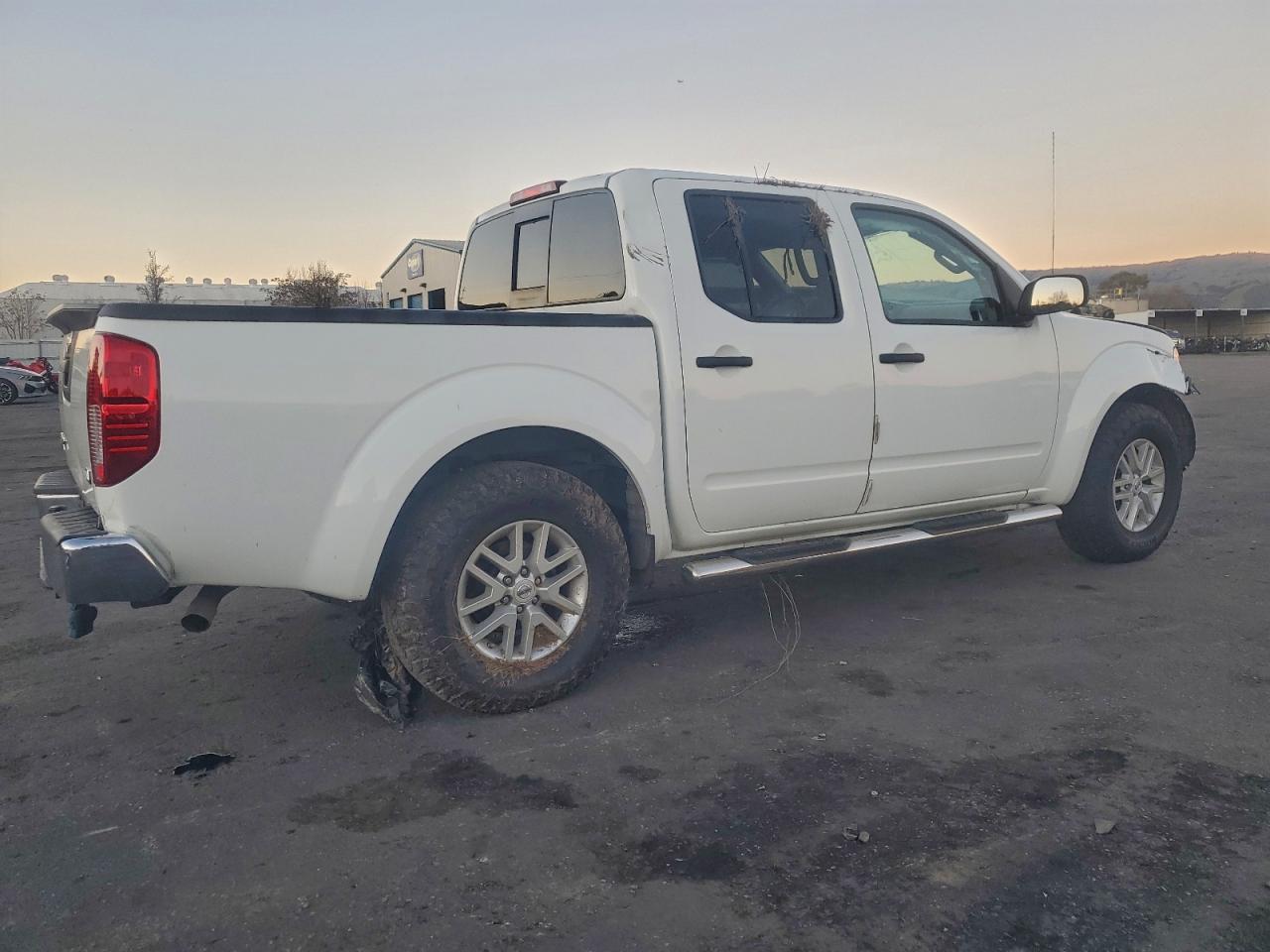 2017 NISSAN Frontier