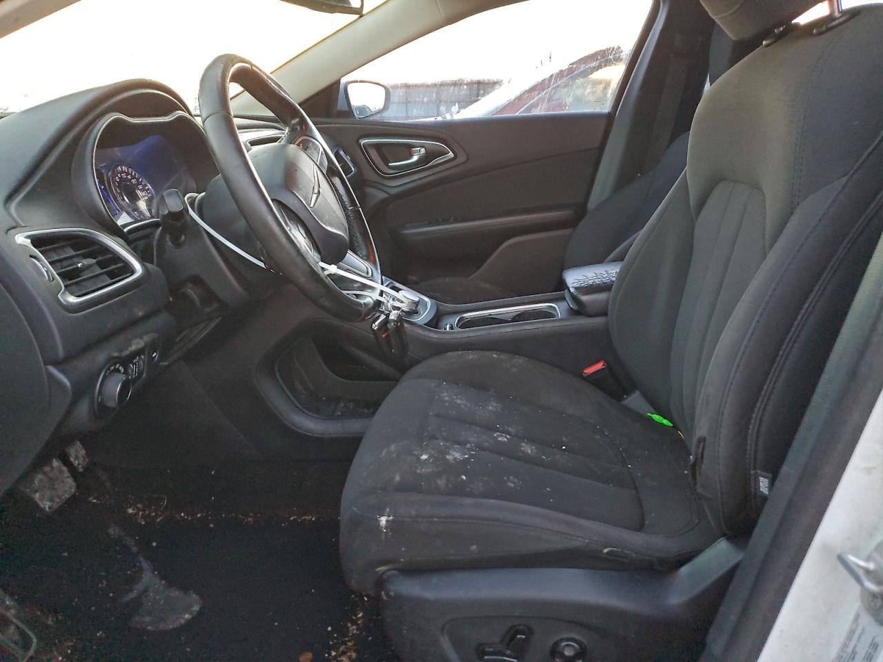 2016 CHRYSLER 200
