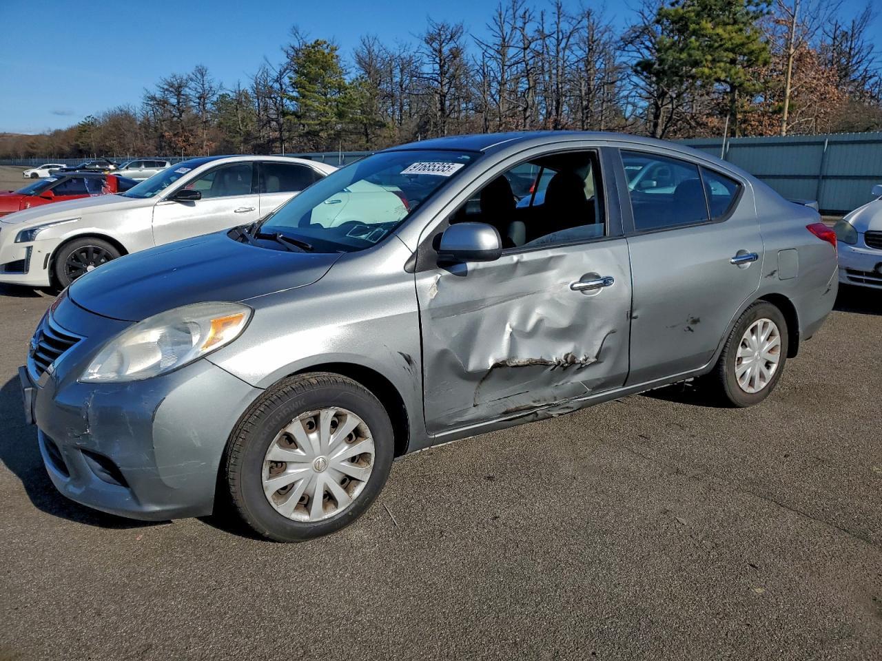 2013 NISSAN VERSA