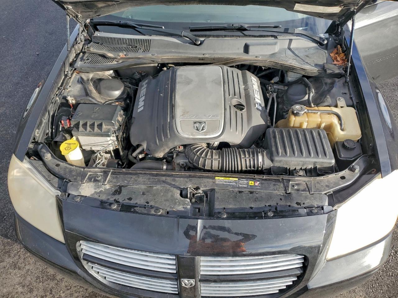 2005 DODGE MAGNUM