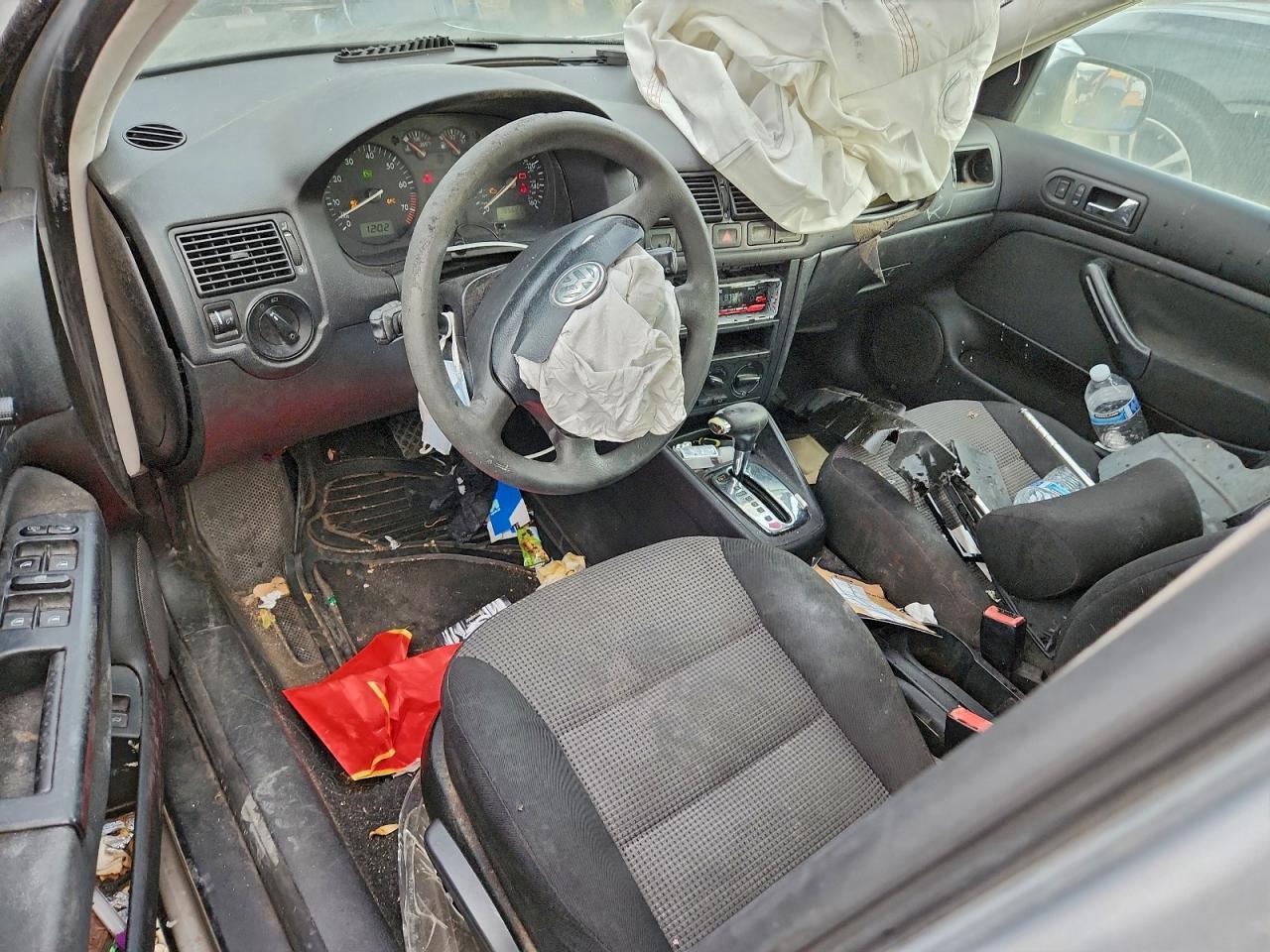 2005 VOLKSWAGEN GOLF