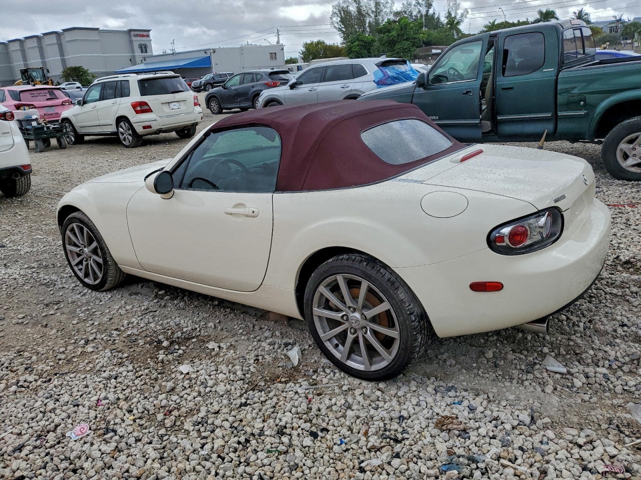 2006 MAZDA MX-5 Miata