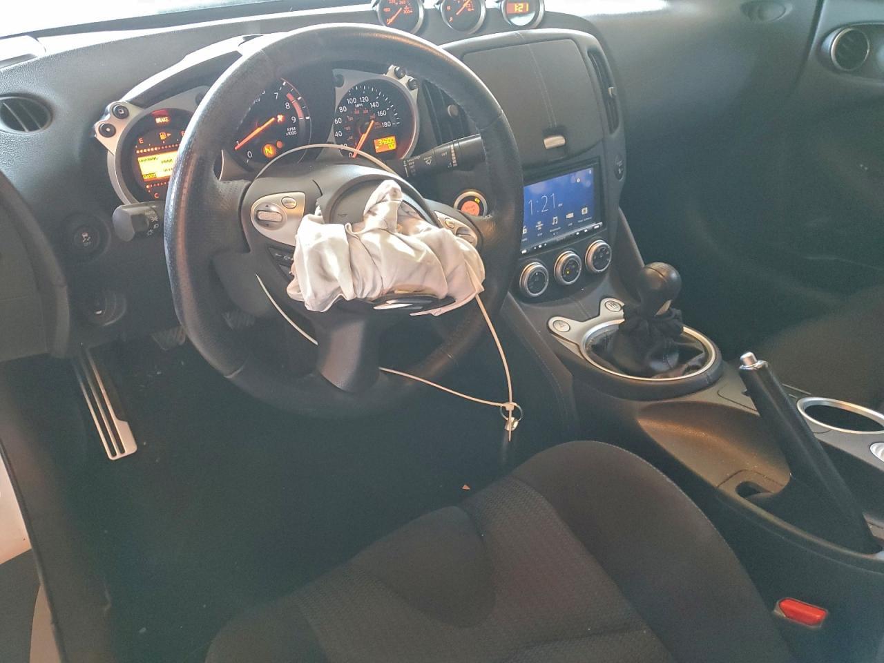 2016 NISSAN 370Z