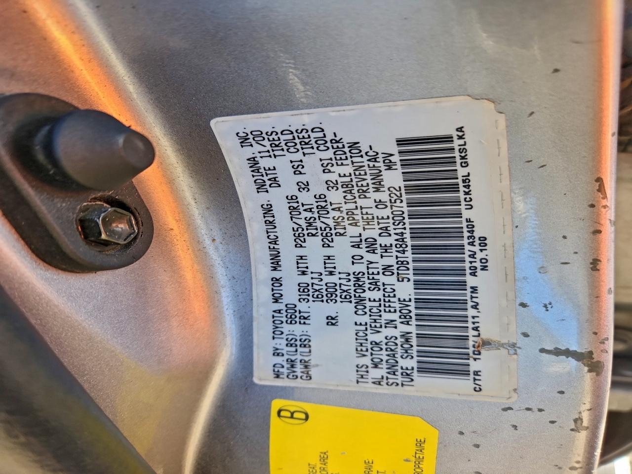 2001 TOYOTA Sequoia