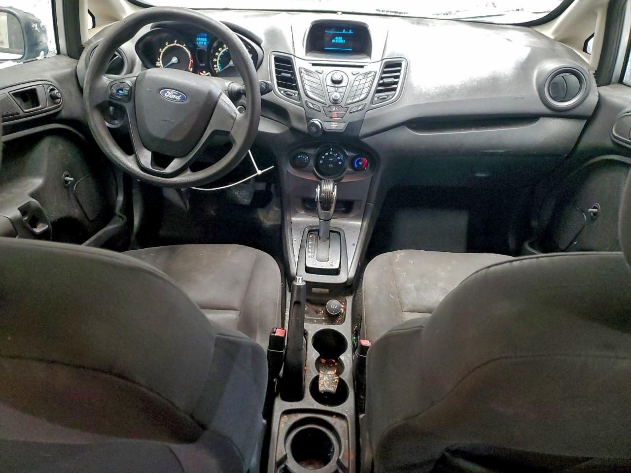 2014 FORD Fiesta